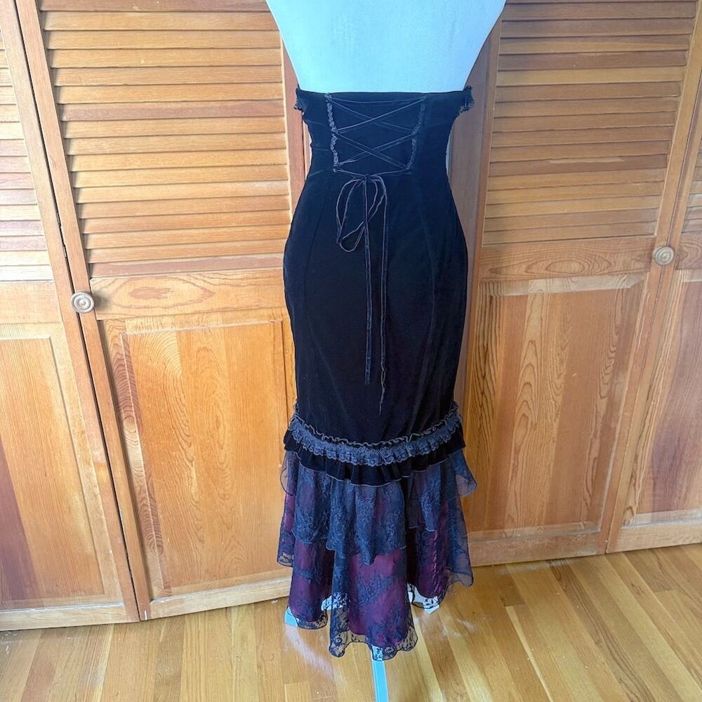 Dark in Love Gothic Victorian Vampire Blood Offering Velvet High Waist Skirt - Picture 7 of 13
